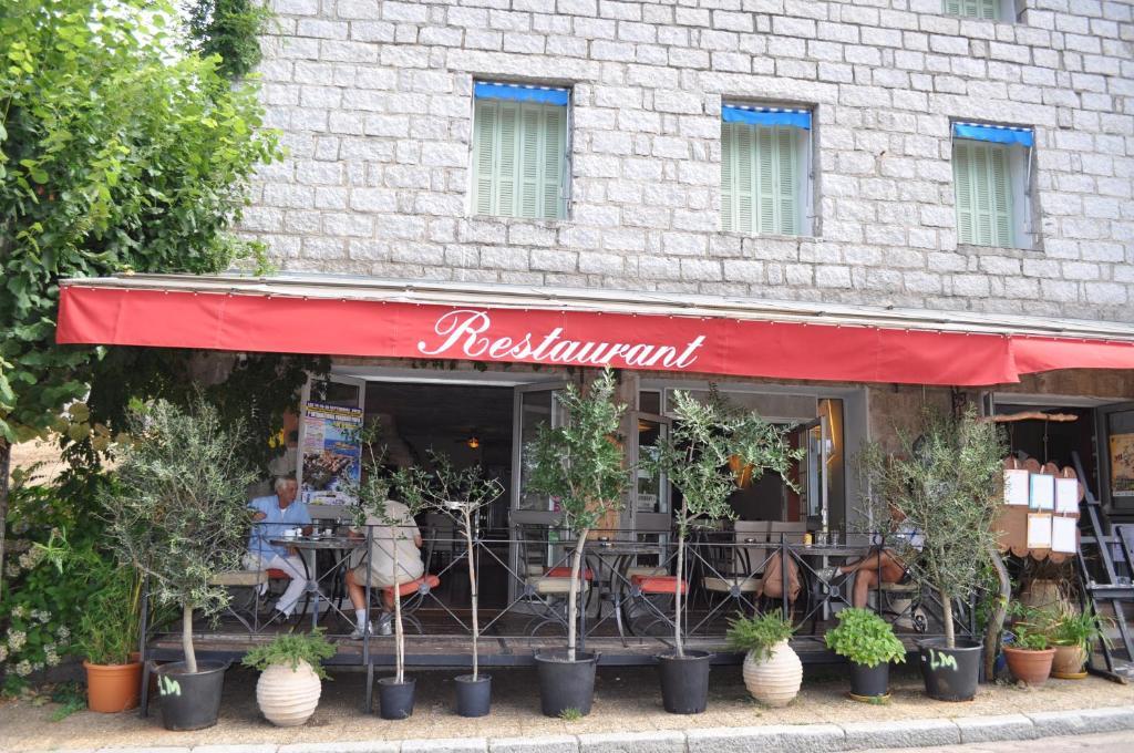 Hotel Restaurant L'Incudine Zonza Exteriör bild