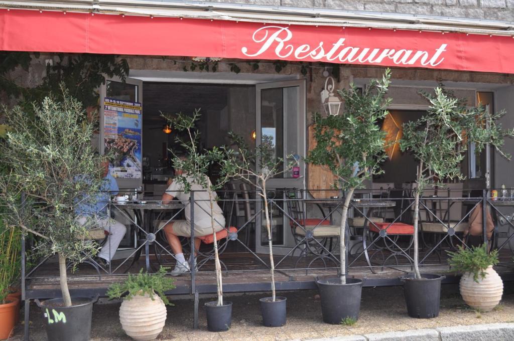 Hotel Restaurant L'Incudine Zonza Exteriör bild